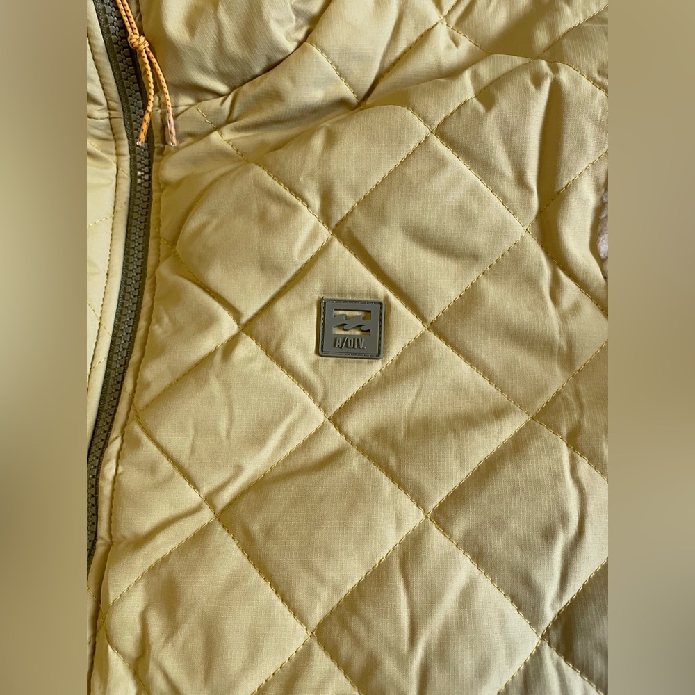 Billabong Adventure Division Quilted Yellow & Cream Sherpa Jacket - Picture 9 of 15
